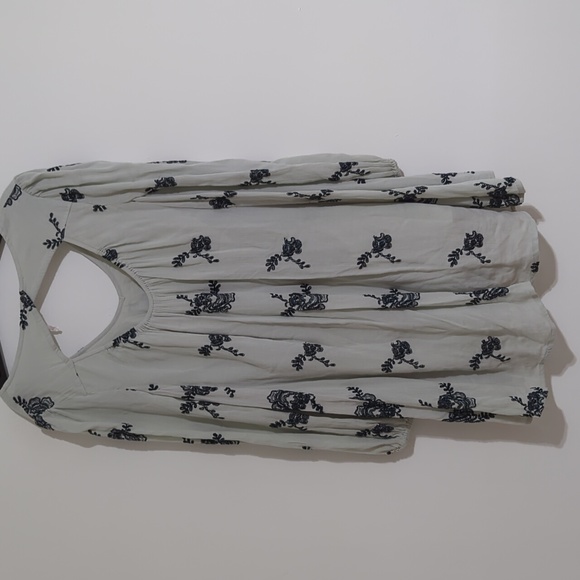 Free People mini dress size looks to be medium - Picture 3 of 3